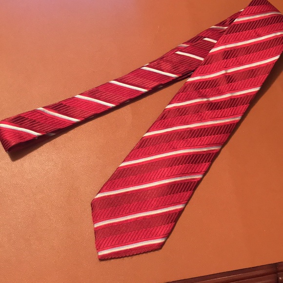 Hugo Boss Silk Tie - Picture 6 of 10